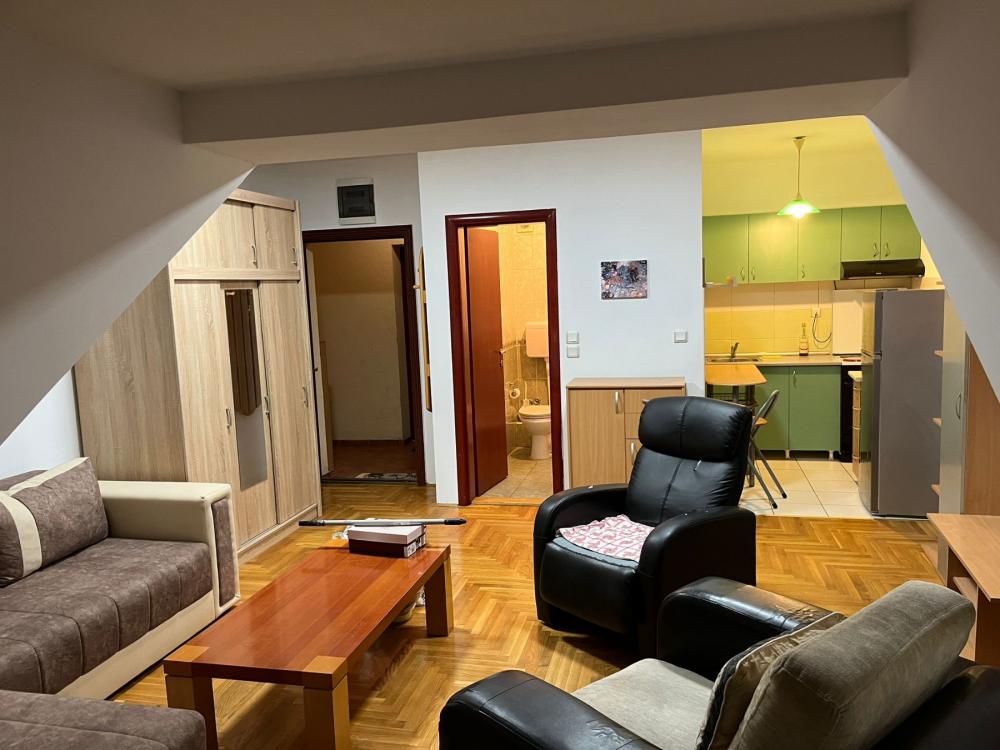 Slika 1 - Jednosoban stan za izdavanje, 28m2, 350€